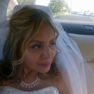 Meet your Posher, Gloria